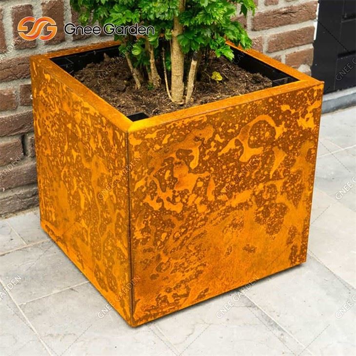 Corten Steel Metal Rusty Flowerpot